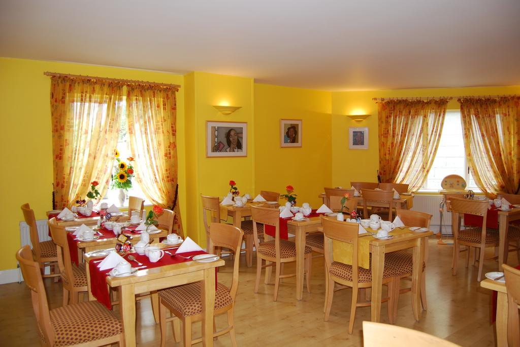 Hotel Fanad House à Kilkenny Extérieur photo